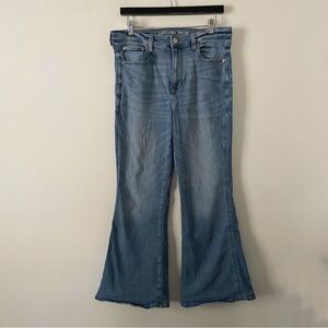 American Eagle Light Wash Super Hi Rise Flare Leg Jeans Size 12 Short